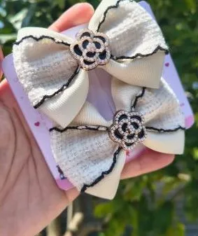 Par Laços Tweed Camélia