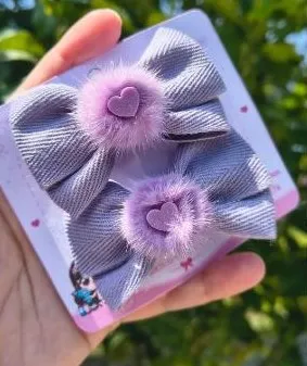 Par Laços Lilás Pompom